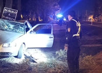 Hipólito Yrigoyen: despiste de un auto sobre la ruta 12 resultó con el conductor en el hospital