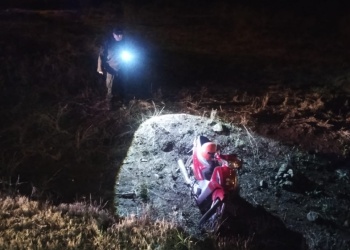 Motociclista herido tras despistar sobre la ruta provincial 220 en Garuhapé