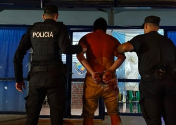 Amenazó a transeúntes con un cuchillo y terminó detenido en Aristóbulo del Valle