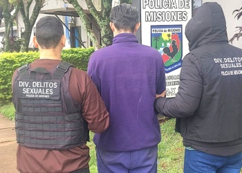 La madre de una amiga la ayudó y su padre fue detenido por abuso sexual