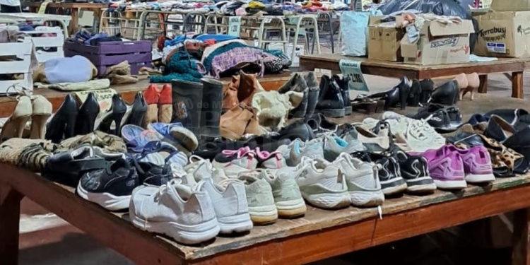 VARIADO. Habrá ropas, calzados y distintos objetos en el trueque.