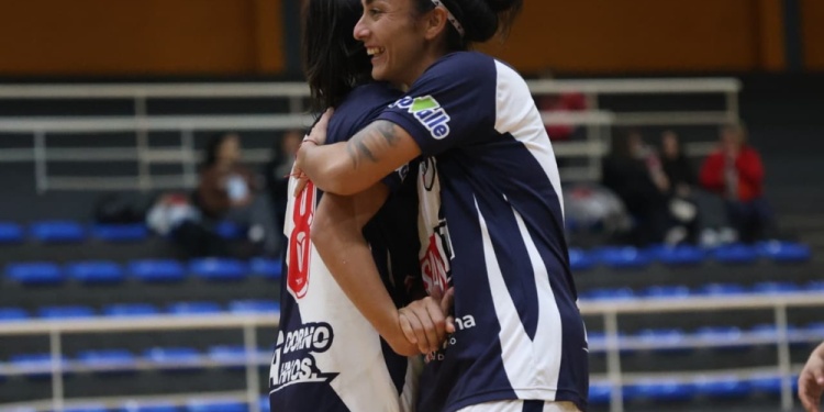 DEFENSA. Las chicas de Guaraní, vigentes campeonas, chocarán con El Brete.