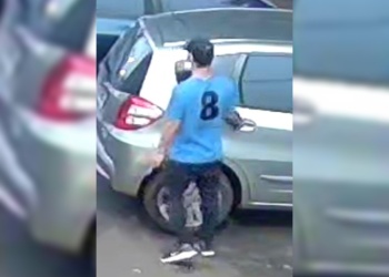 Su ex cuñado le prestó el auto y resultó que era robado: buscan a un joven