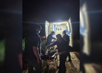 Trabajador de Energía de Misiones permanece en terapia intensiva tras caer de un poste dañado por un incendio