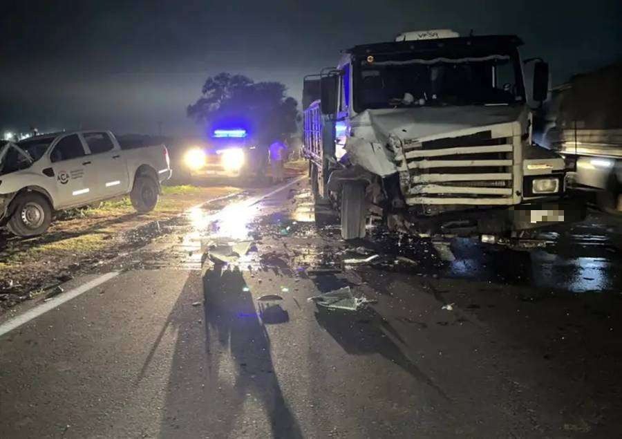 Camionero misionero y su familia resultaron heridos tras un violento choque en Chaco - Primera Edición
