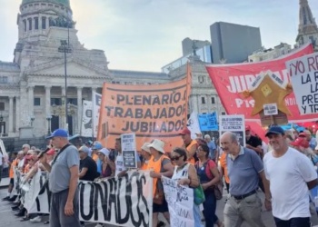 Sindicatos y movimientos sociales marcharán este miércoles junto a los jubilados al Congreso