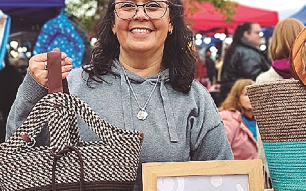 MARIANA PARMIGIANI. Su Instagram es: @raices.cesteria