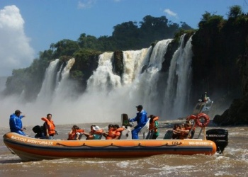 Tragedia en las Cataratas: la empresa de las excursiones emitió un comunicado y lamentó lo sucedido