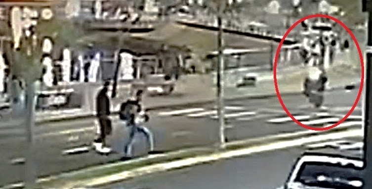 El motociclista involucrado en la muerte del soldado seguirá detenido - Primera Edición