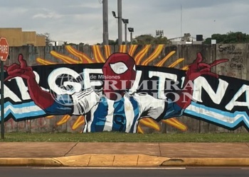 El mural de Julián Álvarez que quedó como homenaje en la Costanera de Posadas