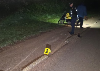 Dos jóvenes heridas en despiste de moto en Loreto