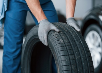 Autos familiares y utilitarios: lo que conviene saber al cambiar los neumáticos