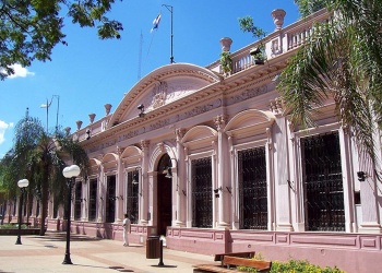 Misiones congela la planta estatal en 65.090 cargos para contener el gasto en 2027