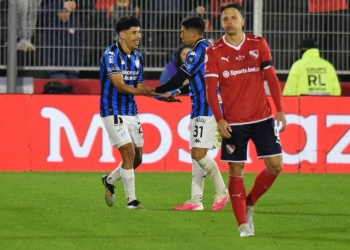 Atlético Tucumán se clasificó con goleada ante Independiente a los cuartos de final de Copa Argentina