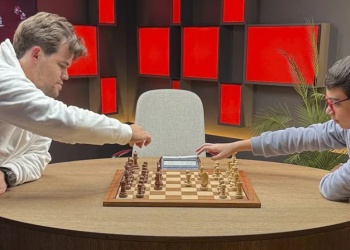A los 12 años, Faustino Oro derrotó a Magnus Carlsen, el número uno del mundo