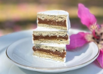 Alfajor de mandioca, yerba mate y miel competirá en el Mundial
