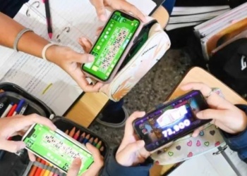 Alerta por los casinos online entre adolescentes: “Apuestan dentro de las instituciones educativas”