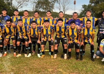 Atlético Iguazú se quedó sin invicto, pero sigue arriba