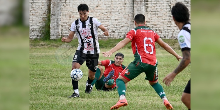 EN VILLA URQUIZA. El clásico centenario se disputará el lunes en casa de Brown.