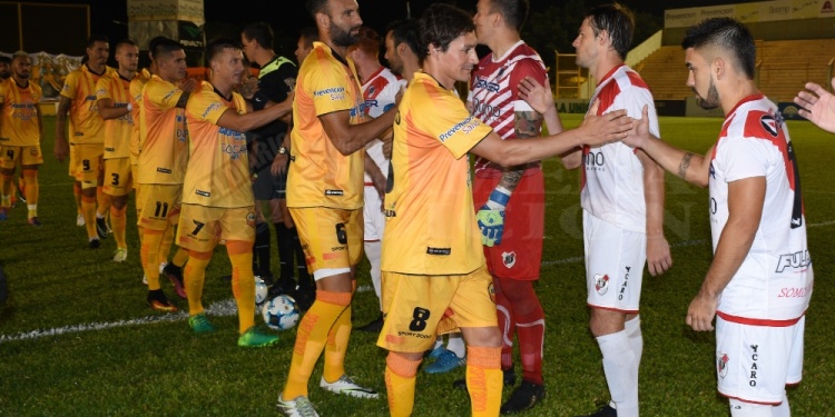 EXPECTATIVA. Las miradas estarán puestas en el duelo entre Crucero y Guaraní.