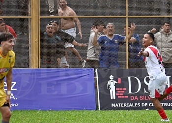 Los tres puntos, para Villa Sarita: Guaraní venció a Crucero en el clásico moderno