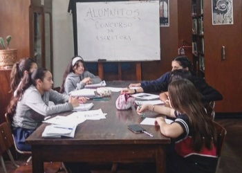 Escuelas misioneras llevan sus historias a un concurso nacional