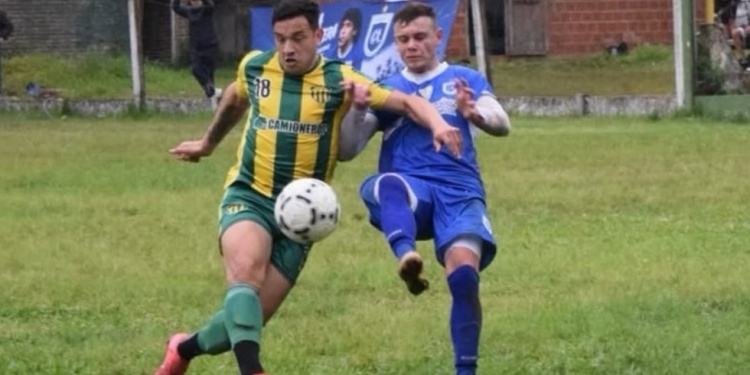 CON EL PIE DERECHO. La Cantera inició con triunfo sobre La Picada./ Foto Prensa Liga Posadeña