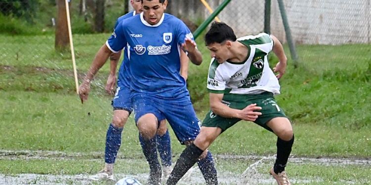 SIN DESPEINARSE. La Cantera superó sin problemas su serie ante Mandiyú.