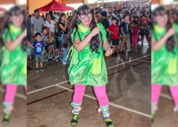Los chicos disfrutan del show de “La Chilindrina misionera y sus amigos”