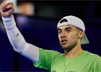 Augsburger debuta junto a Lebrón en el P1 de Londres