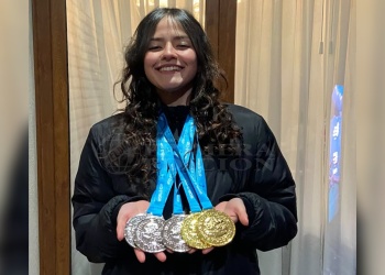 La nadadora misionera Milena Toledo logró 5 medallas tras competir en las aguas heladas del glaciar Perito Moreno