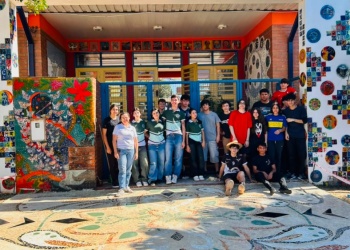 Alumnos convirtieron la vereda de su colegio en una obra de arte