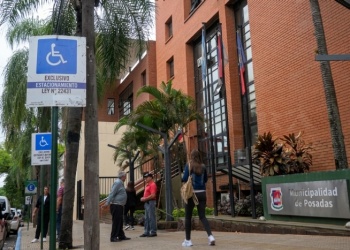 Denuncian  que hay “salarios de hambre” y persecución a municipales de Posadas