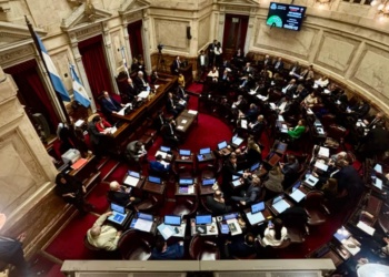 El Senado aprobó la Ley de Propiedad Privada y el Gobierno debió ceder modificaciones a la Ley de Manejo de Fuego