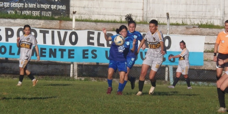 LUCHADO. Sportivo Eldorado y Libertad protagonizaron otra serie pareja.