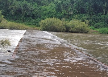 Cerraron el acceso al Parque Provincial Moconá por la crecida del arroyo Yabotí