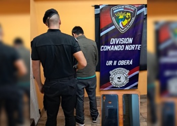 Le dio dos celulares a un chofer de aplicación para ayudarlo y terminó denunciándolo