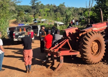 Choque frontal entre una moto y un tractor dejó un muerto y un herido grave en 25 de Mayo