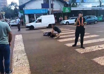 Intensa búsqueda de motociclista que chocó a peatón y se fugó en Eldorado