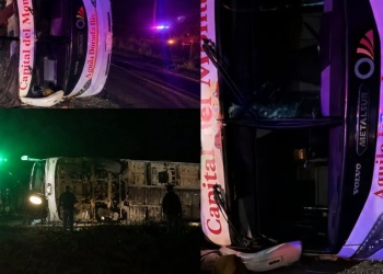 Colectivo que salió de Oberá volcó en Corrientes: hay una mujer fallecida y múltiples heridos
