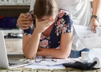 Advierten que trabajadores endeudados acuerdan su despido para conseguir dinero