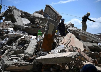 Suben a 38 los muertos por el terremoto en Indonesia