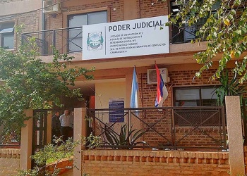 Se obsesionó con una niña, desoyó una orden  judicial y lo detuvieron