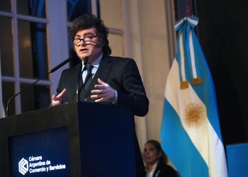 Milei admitió que “la foto sigue siendo horrible”, pero defendió el rumbo económico y prometió sostenerlo