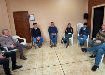 Seis municipios de Misiones se unen para compartir maquinaria y mejorar caminos
