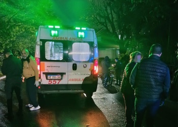 Dos mujeres resultaron heridas tras un choque entre una moto y una peatona en Posadas