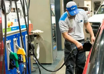 Cuánto cobrará un empleado de estación de servicio tras el nuevo aumento
