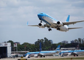 Aerolíneas: la Justicia de EEUU habilitó embargos contra la Argentina por USD 391 millones