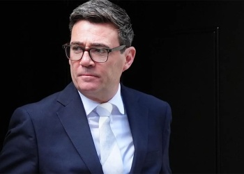 Burnham sube el tono por Malvinas y promete una defensa “implacable” de la posición británica