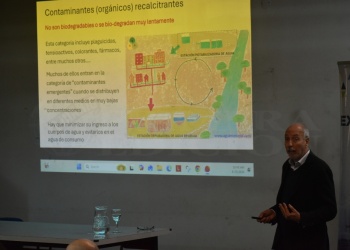 Antibióticos en cursos de agua: están en baja concentración, pero no son biodegradables